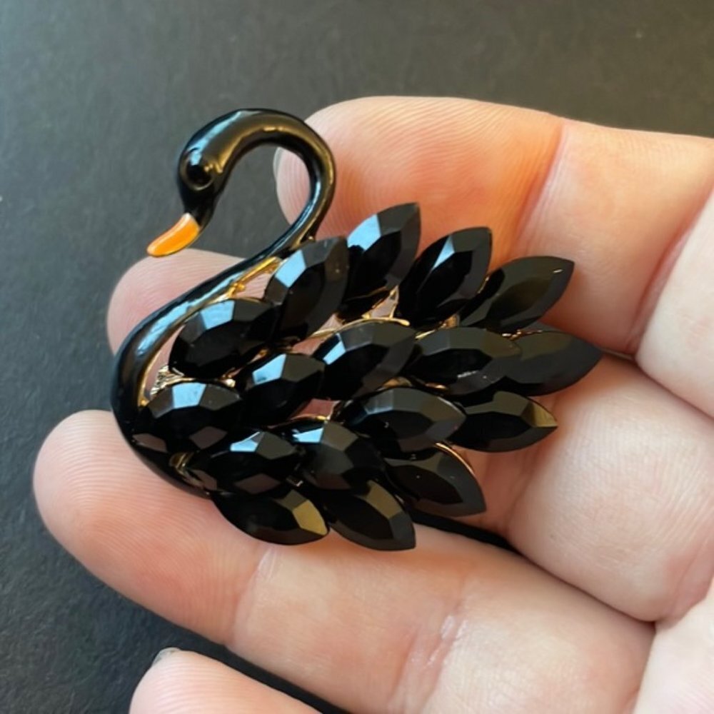- Anthropologie Swan 🦢 Brooch - Picture 2 of 2